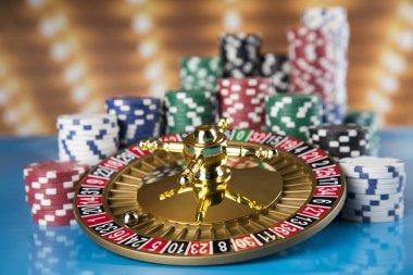Pragmatic Play slot games and live dealer tables displayed on mpo1221 alternatif mobile interface